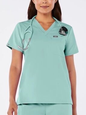 Figs Catarina Scrub Top in Seaglass